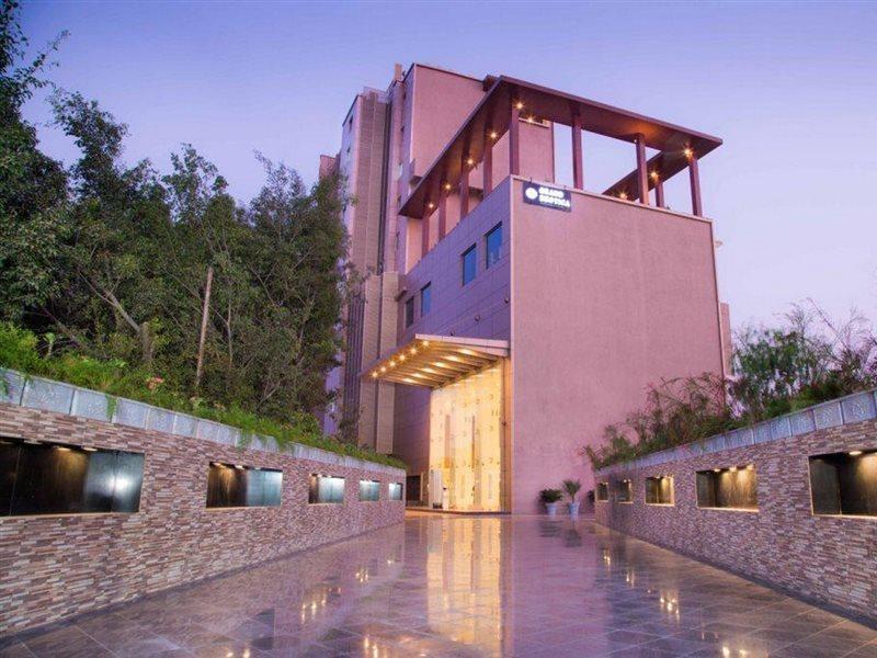 Pimpri-Chinchwad Regenta Central Grand Exotica מראה חיצוני תמונה