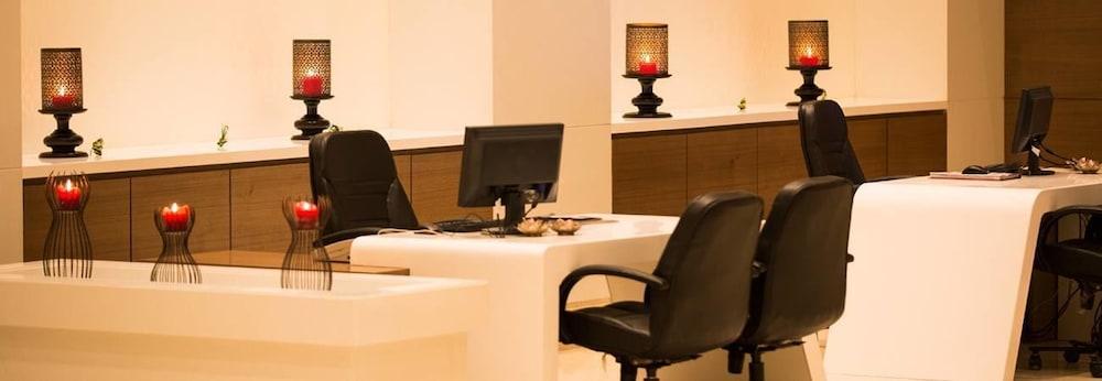 Pimpri-Chinchwad Regenta Central Grand Exotica מראה חיצוני תמונה