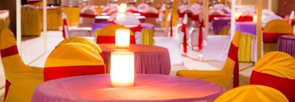 Pimpri-Chinchwad Regenta Central Grand Exotica מראה חיצוני תמונה