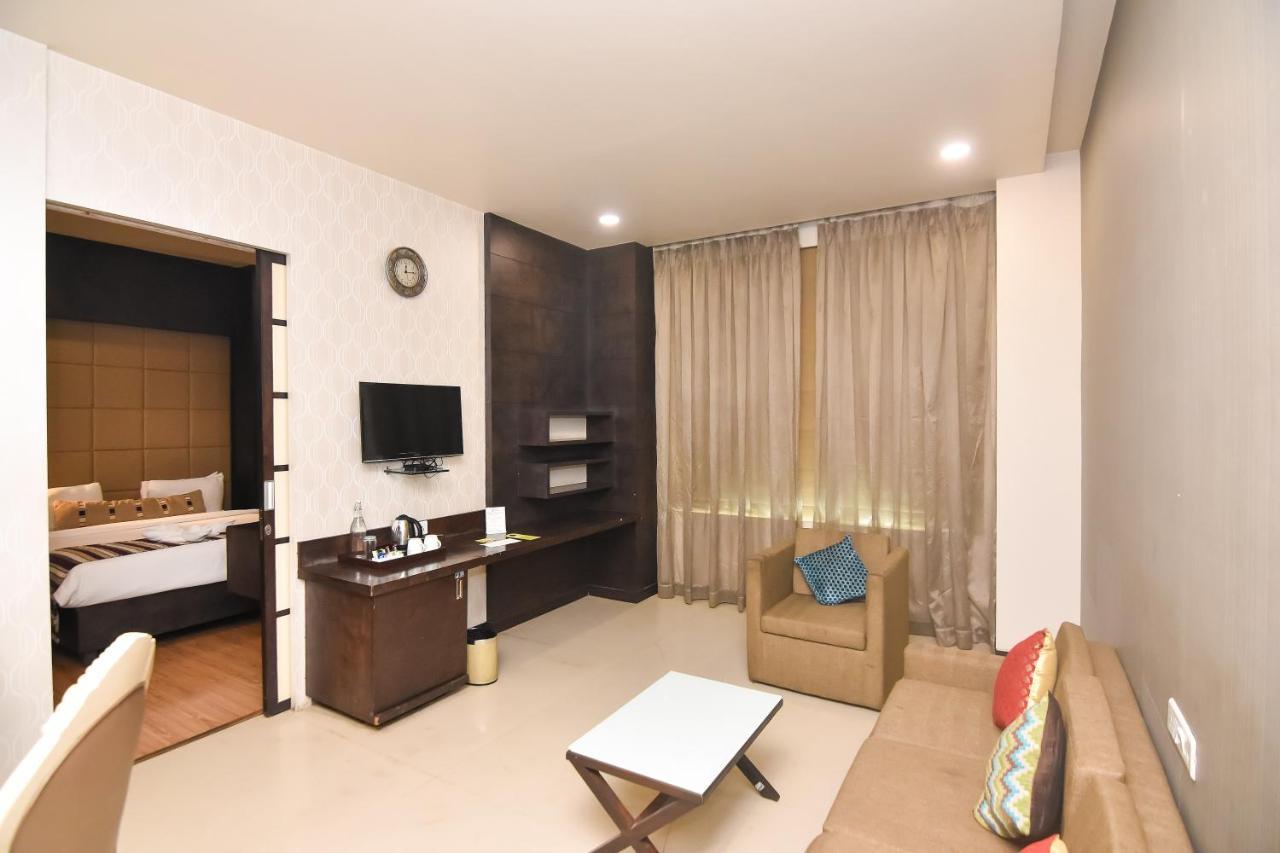 Pimpri-Chinchwad Regenta Central Grand Exotica מראה חיצוני תמונה