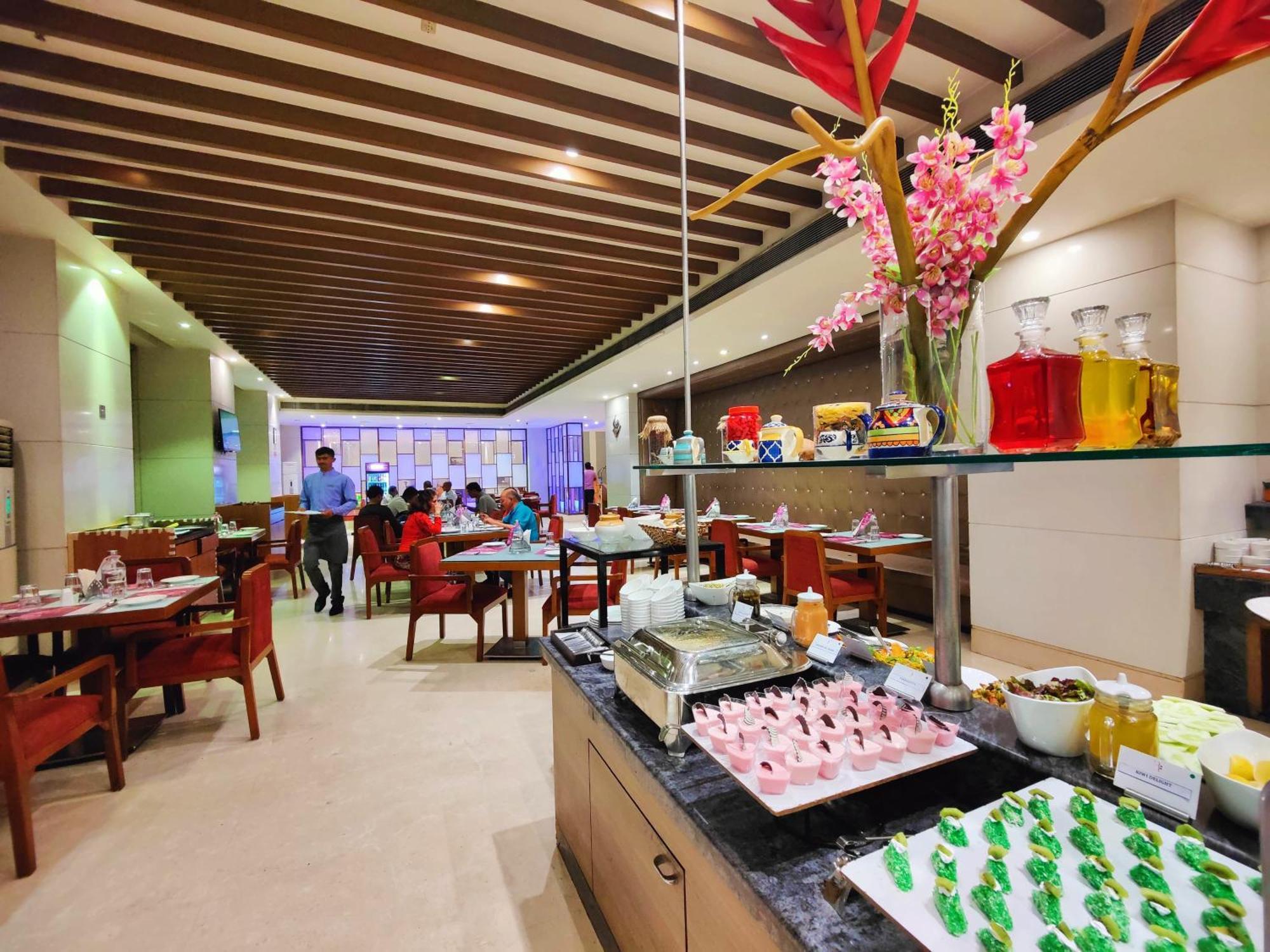Pimpri-Chinchwad Regenta Central Grand Exotica מראה חיצוני תמונה