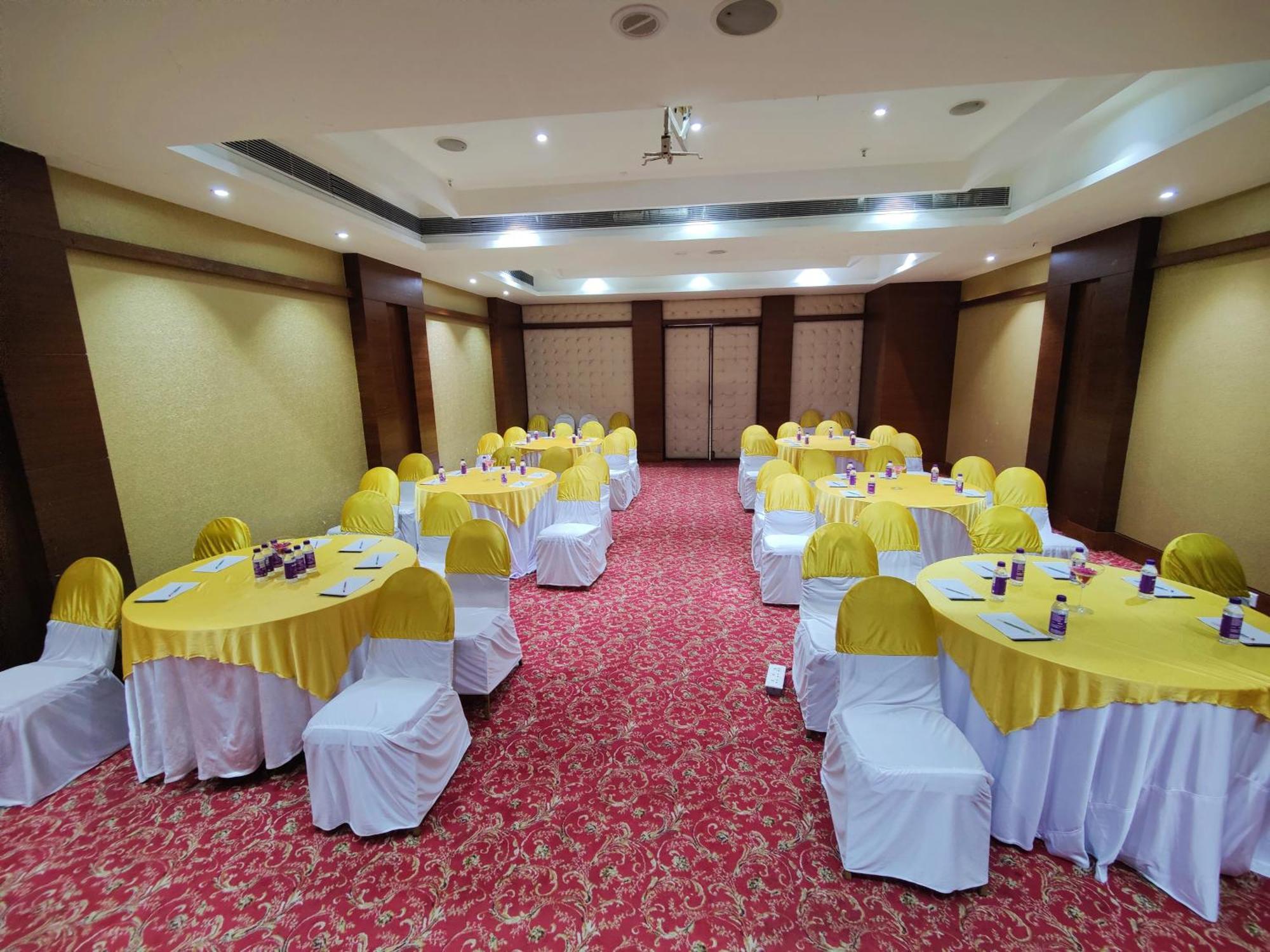 Pimpri-Chinchwad Regenta Central Grand Exotica מראה חיצוני תמונה