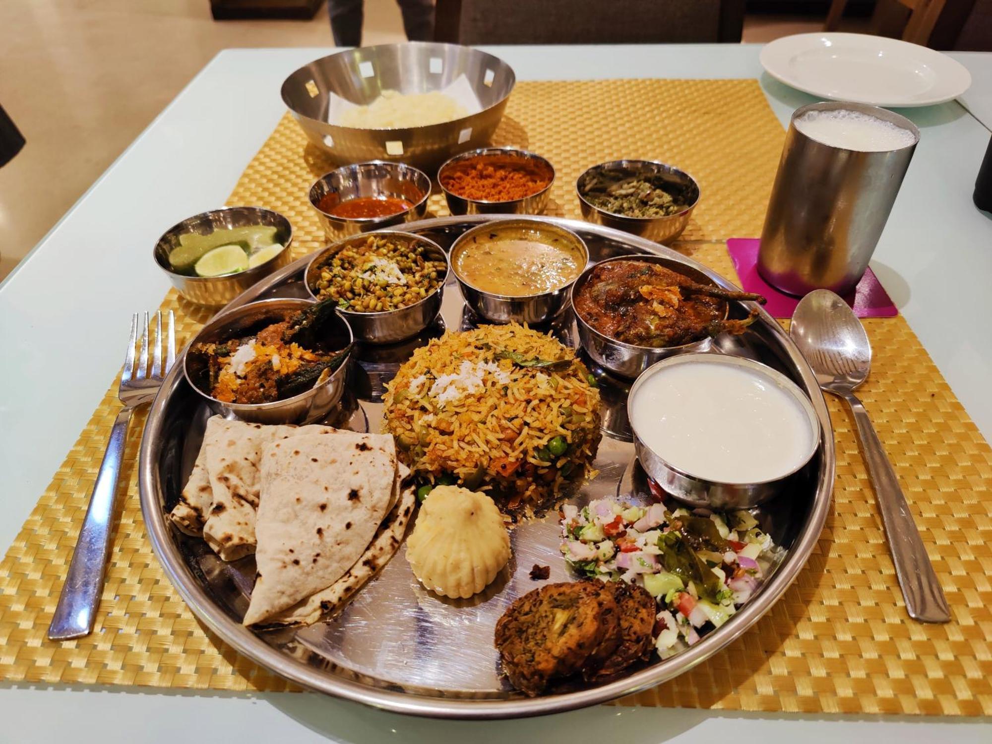 Pimpri-Chinchwad Regenta Central Grand Exotica מראה חיצוני תמונה