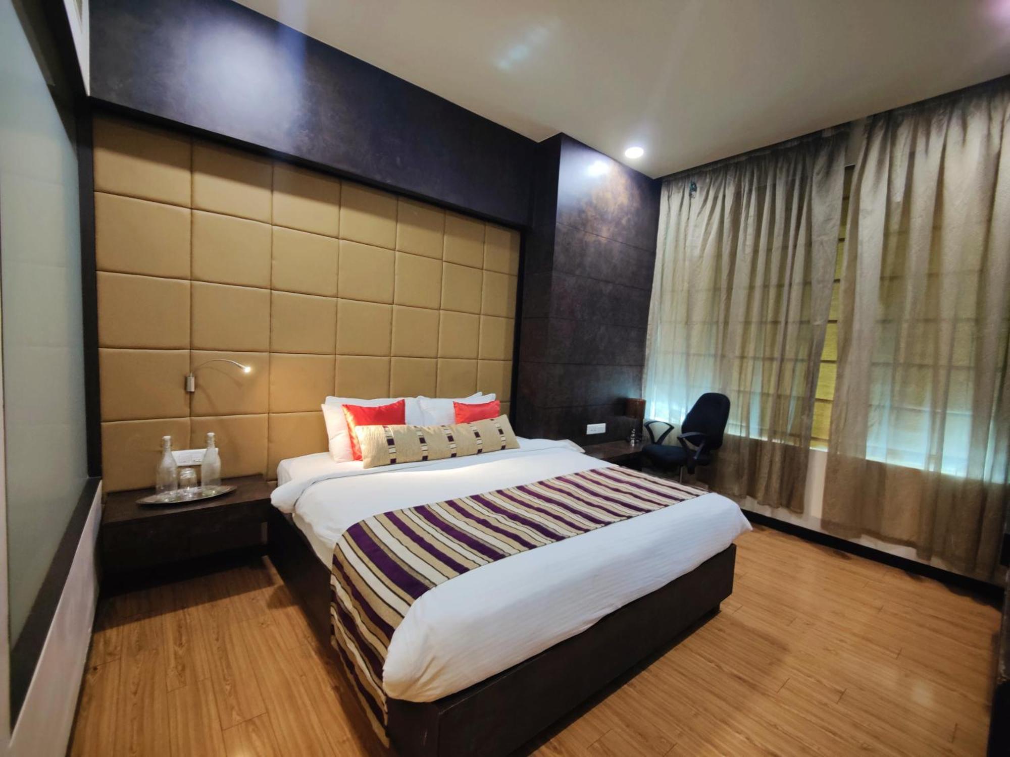 Pimpri-Chinchwad Regenta Central Grand Exotica מראה חיצוני תמונה