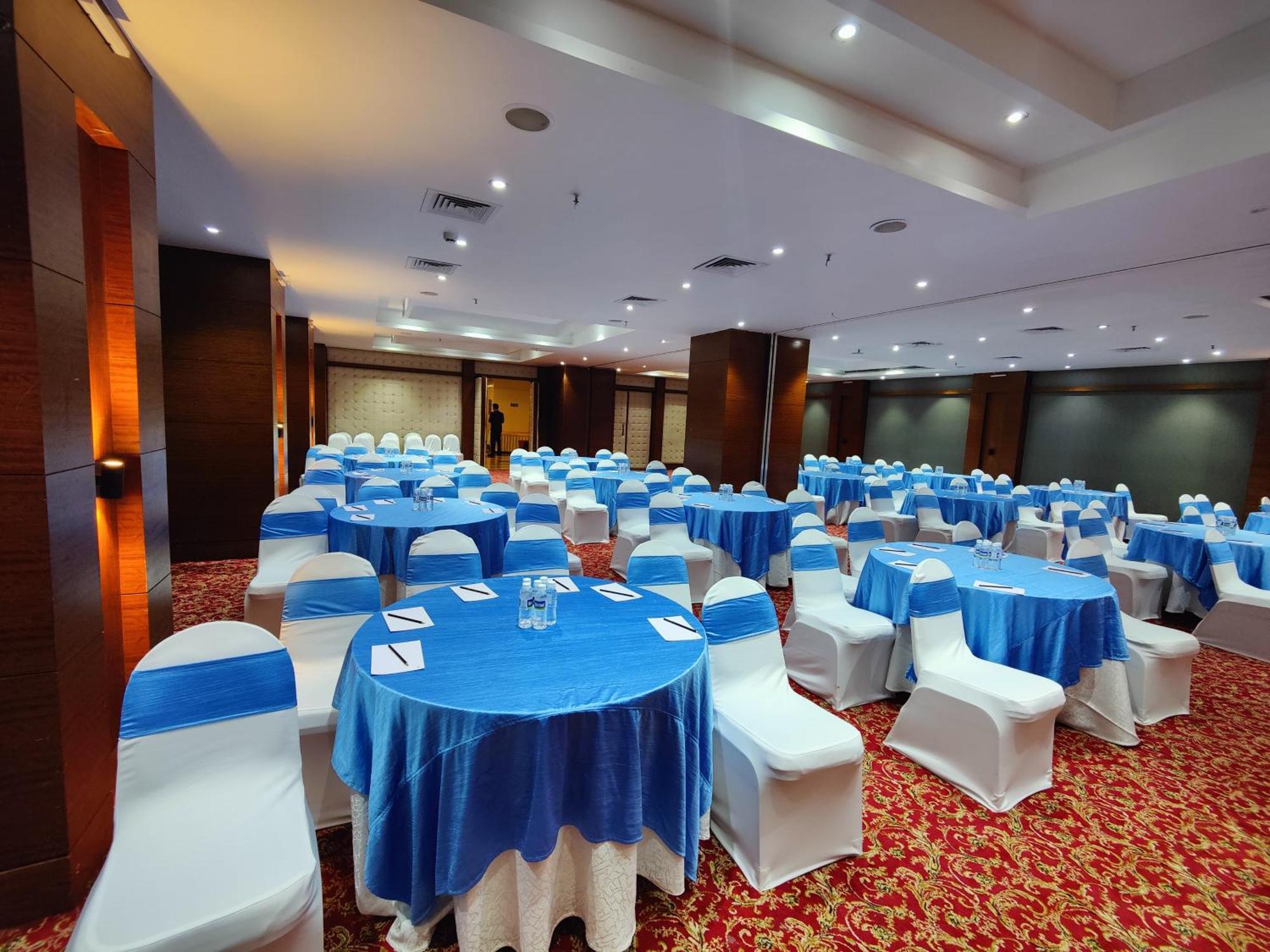 Pimpri-Chinchwad Regenta Central Grand Exotica מראה חיצוני תמונה