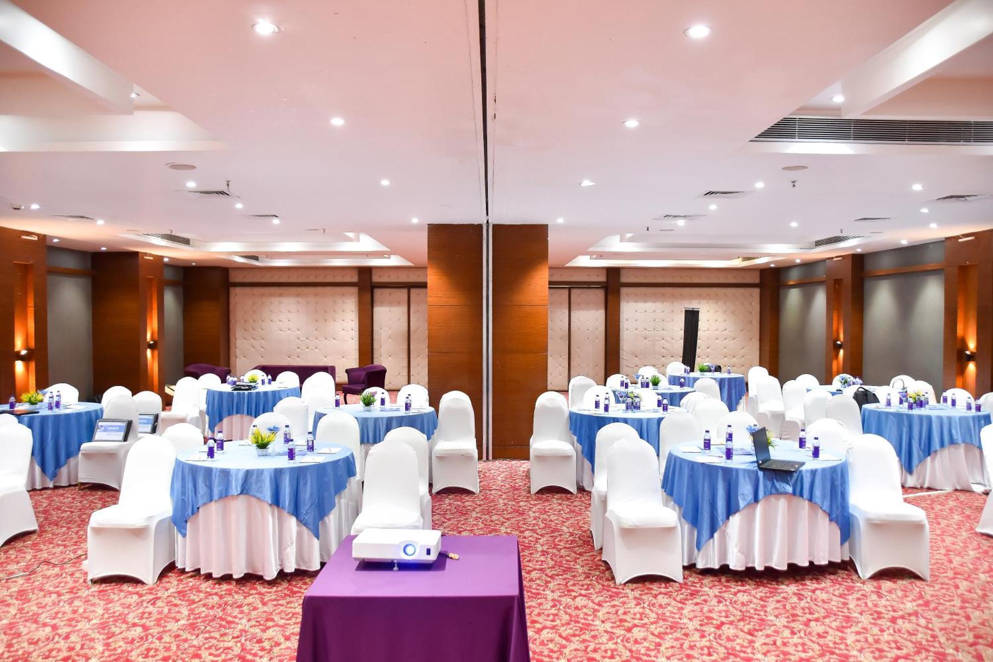 Pimpri-Chinchwad Regenta Central Grand Exotica מראה חיצוני תמונה