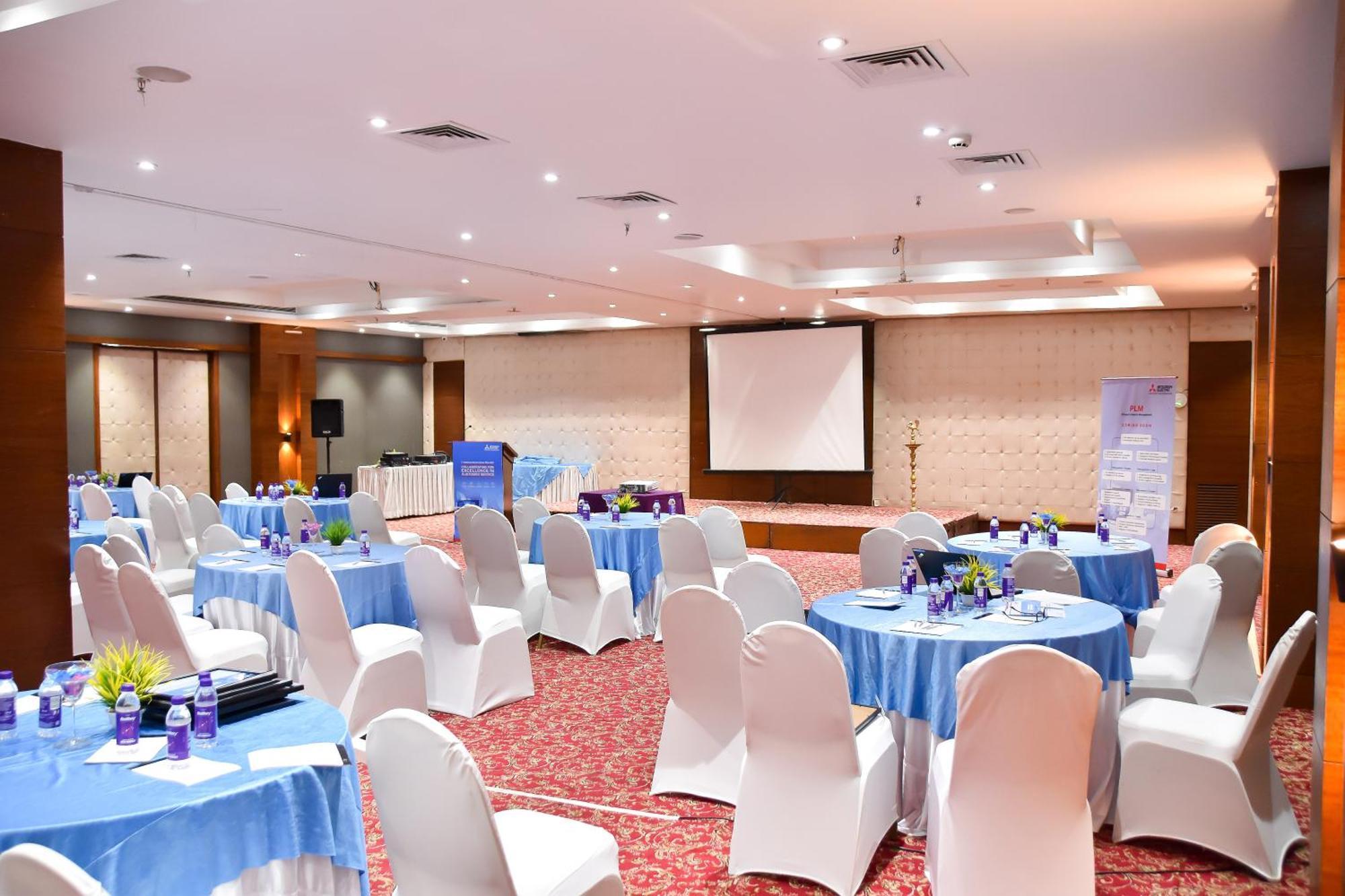 Pimpri-Chinchwad Regenta Central Grand Exotica מראה חיצוני תמונה