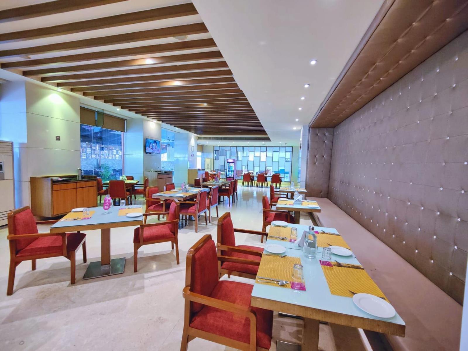 Pimpri-Chinchwad Regenta Central Grand Exotica מראה חיצוני תמונה