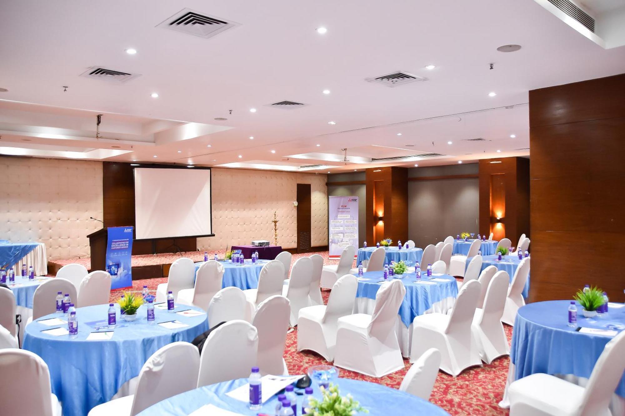 Pimpri-Chinchwad Regenta Central Grand Exotica מראה חיצוני תמונה