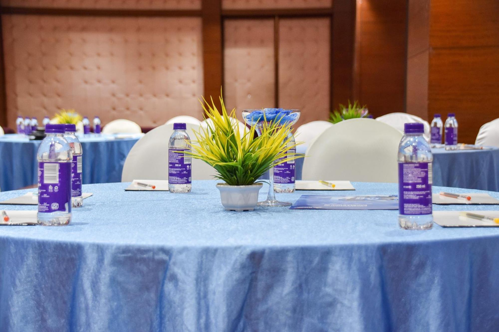 Pimpri-Chinchwad Regenta Central Grand Exotica מראה חיצוני תמונה