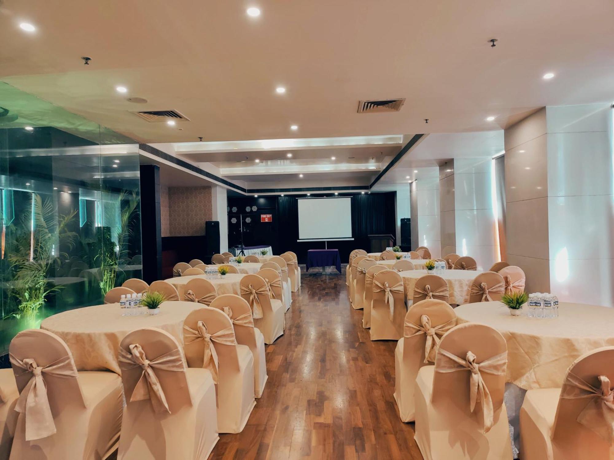 Pimpri-Chinchwad Regenta Central Grand Exotica מראה חיצוני תמונה