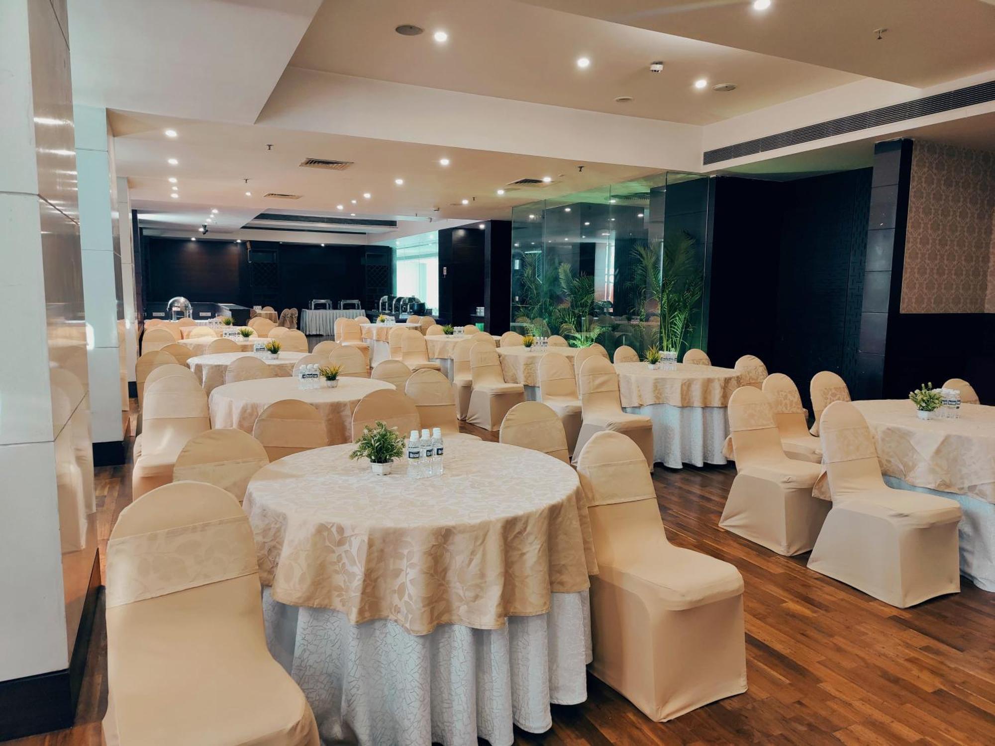 Pimpri-Chinchwad Regenta Central Grand Exotica מראה חיצוני תמונה