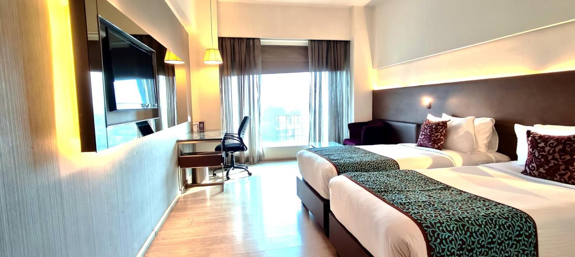 Pimpri-Chinchwad Regenta Central Grand Exotica מראה חיצוני תמונה